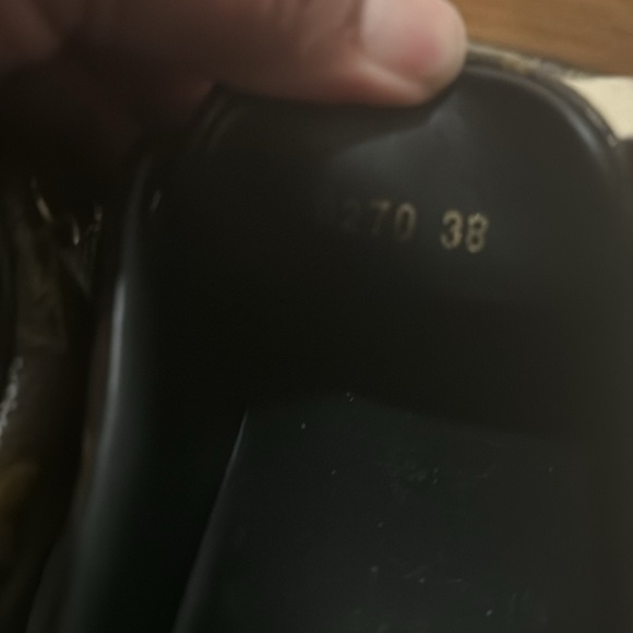 Louis Vuitton Frontrow Sneaker sz 8 women - Picture 7 of 7